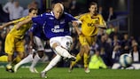 Andy Johnson (left) has elected to stay with Everton
