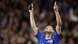 Frank Lampard points to the sky after his successful penalty