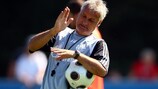 Trainer Fred Rutten steht mit dem FC Schalke 04 vor einer schweren Aufgabe