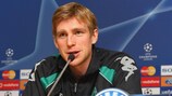 Per Mertesacker is not concerned about the absence of Bremen's regular goalkeeper