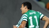 O golo de Derlei ao Shakhtar qualificou o Sporting para os oitavos-de-final