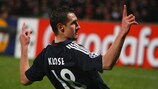 Miroslav Klose hizo dos goles con el Bayern