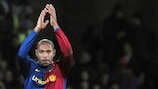 Thierry Henry (FC Barcelona) verabschiedet sich von den Fans