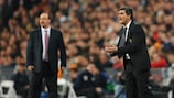 Juande Ramos (right) makes a point to his players during Madrid's first-leg defeat
