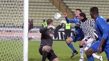 Simone Pepe (o segundo à direita) marcou o golo do empate da Udinese