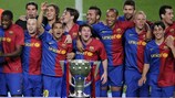 Barcelona accept the league trophy four days before lifting the European Champion Clubs' Cup