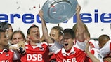 Stijn Schaars lifts the trophy following AZ Alkmaar's 2008/09 Dutch title success