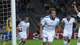 Zürich's Silvan Aegerter celebrates scoring his side's second goal in the first leg