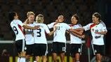 As jogadoras alemãs festejam o segundo golo