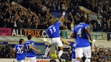 Sylvain Distin celebra el segundo gol de Everton