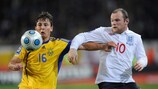 Василий Кобин против Уэйна Руни в матче сборных Украины и Англии