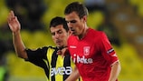 Wout Brama in action in Twente's 2-1 Matchday 1 victory in Istanbul