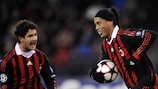 Ronaldinho secures Milan's progress
