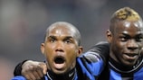 Tanto Samuel Eto'o como Mario Balotelli marcaron para el Inter