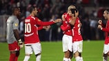 Los jugadores del Hapoel Tel Aviv celebran su victoria sobre el Aktobe