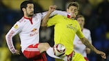 Salzburg's Simon Cziommer challenges Villarreal's Sebastián Eguren in the clubs' last encounter
