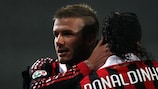 David Beckham congratulates Ronaldinho