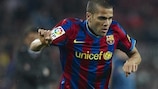 Daniel Alves is committed to Barcelona until 2015