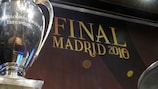 Das Objekt der Begierde: Die Trophäe der UEFA Champions League