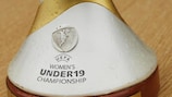 Le trophée de l'EURO féminin M19