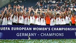 Germany celebrate after winning UEFA WOMEN'S EURO 2005