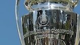 O troféu da UEFA Champions League será erguido pelo vencedor da prova a 28 de Maio, em Wembley