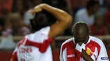 Los jugadores del Sevilla, abatidos por la derrota ante el PSG