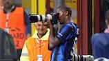Eto'o celebra su primer 'hat-trick' con la camiseta del Inter de Milán