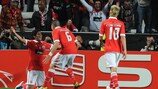 Franco Jara, Javi García et Fábio Coentrão après un but du SL Benfica