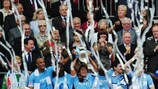 O Manchester City ergueu a Taça de Inglaterra em Wembley