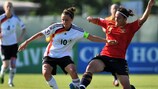 Die deutsche Spielführerin Ramona Petzelberger in Aktion gegen Spanien während der Gruppenphase