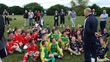 Seis clubes da zona de Dublin demonstraram os benefícios do futebol jogado em campos pequenos