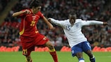 Stefan Savić defrontou Shaun Wright-Phillips, do Manchester City, quando Montenegro empatou em Wembley