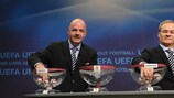 UEFA-Generalsekretär Gianni Infantino (links) und UEFA-Wettbewerbsdirektor Giorgio Marchetti bei der Auslosung