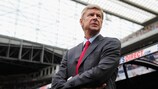 O Comité de Controlo e Disciplina da UEFA vai discutir o caso de Arsène Wenger na segunda-feira