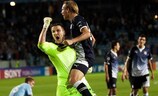 Dinamo in Unterzahl trotz Niederlage weiter