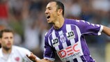 Umut Bulut esulta dopo un gol con il Tolosa