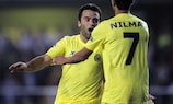 Giuseppe Rossi festeja o seu primeiro golo com Nilmar