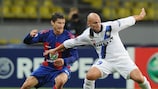 Esteban Cambiasso y Evgeni Aldonin en el enfrentamiento entre el CSKA y el Inter