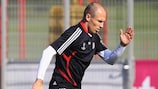 Arjen Robben will not return to training for ten days following groin surgery