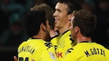 Ivan Perišić (ao centro) festeja o seu golo pelo Dortmund