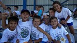 Die Open Fun-Fußballschulen schenken den Kindern ein Lächeln
