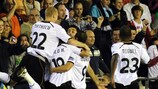 Los jugadores del Valencia celebran el 1-0 en los primeros compases del encuentro