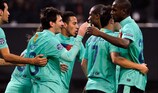 Lionel Messi (à esquerda) celebra após marcar o segundo golo