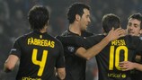 Lionel Messi raccoglie gli applausi dopo il gol numero 200 in blaugrana