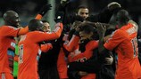 Os jogadores do Marselha festejam o apuramento em Dortmund