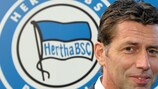Michael Skibbe é o novo treinador do Hertha depois da saída de Markus Babbel