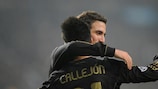 Os marcadores dos golos do Real Madrid, José Callejón e Gonzalo Higuaín, festejam o segundo tento dos espanhóis