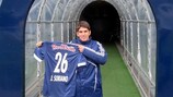 Jonathan Soriano foi apresentado como reforço do Salzburgo