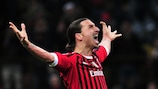 Zlatan Ibrahimović comemora o quarto golo do Milan